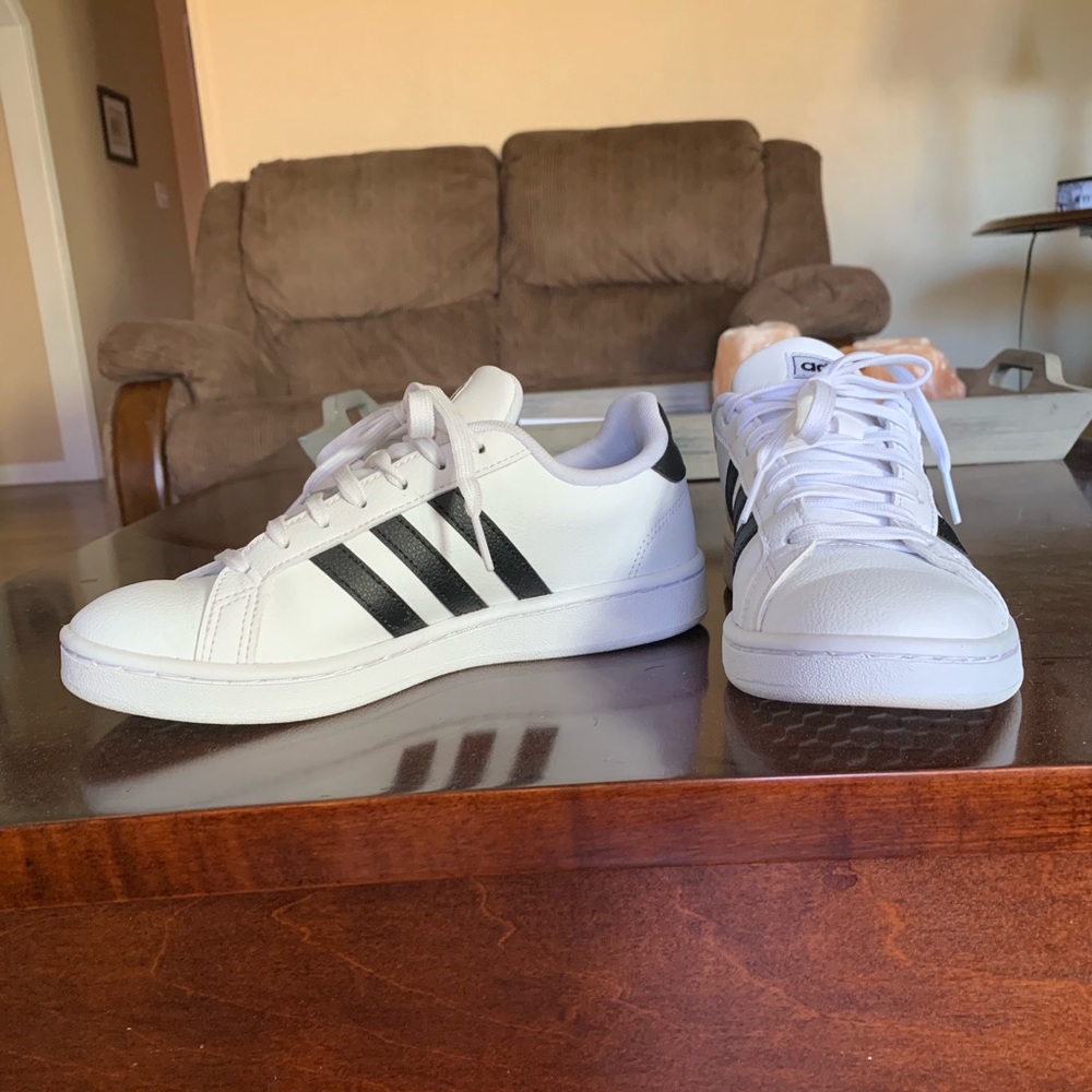 Adidas Grand Court Women’s 6.5